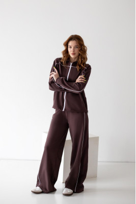 Костюм жіночий